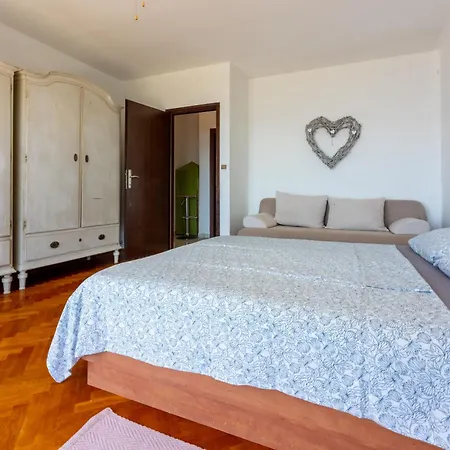 Aneta Apartment Povile