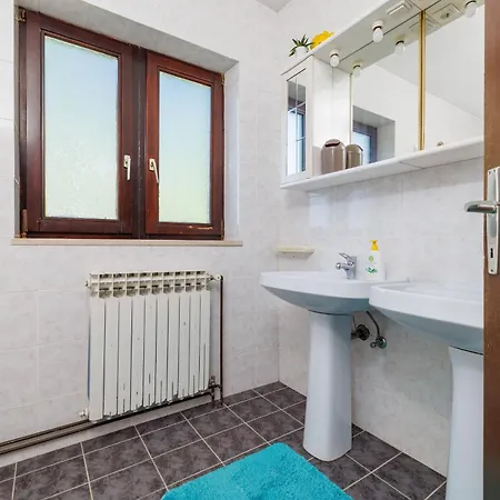 Aneta Apartment *