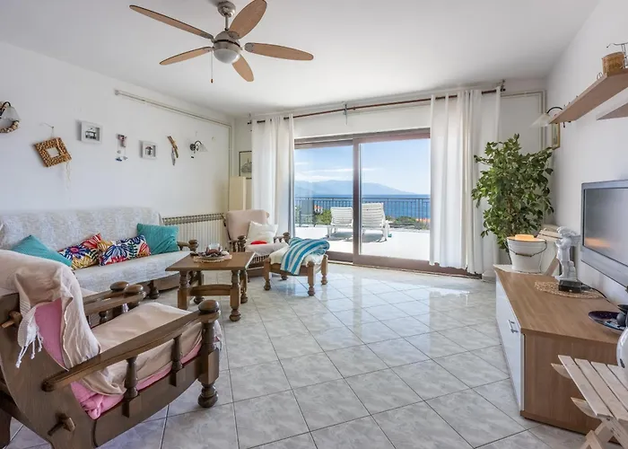 Aneta Apartamento *